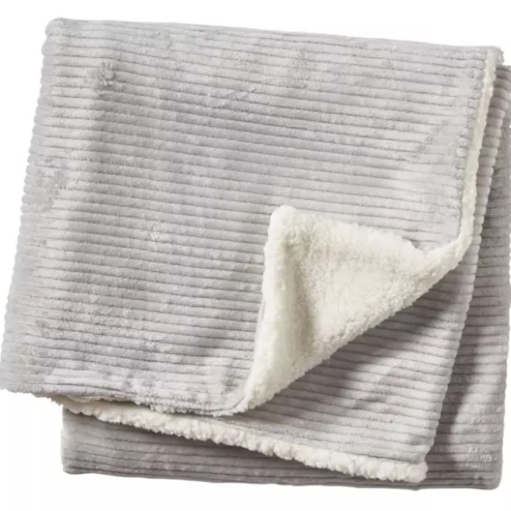 Northeast Outfitters Cozy Cabin Ribbed Sherpa Blanket